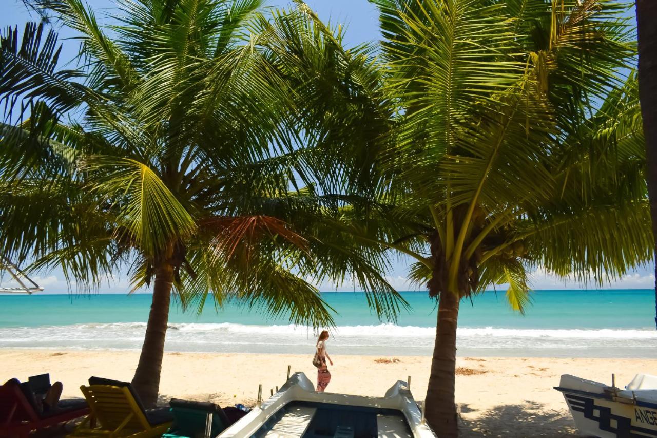 טרינקומאלה Golden Beach Cottages מראה חיצוני תמונה