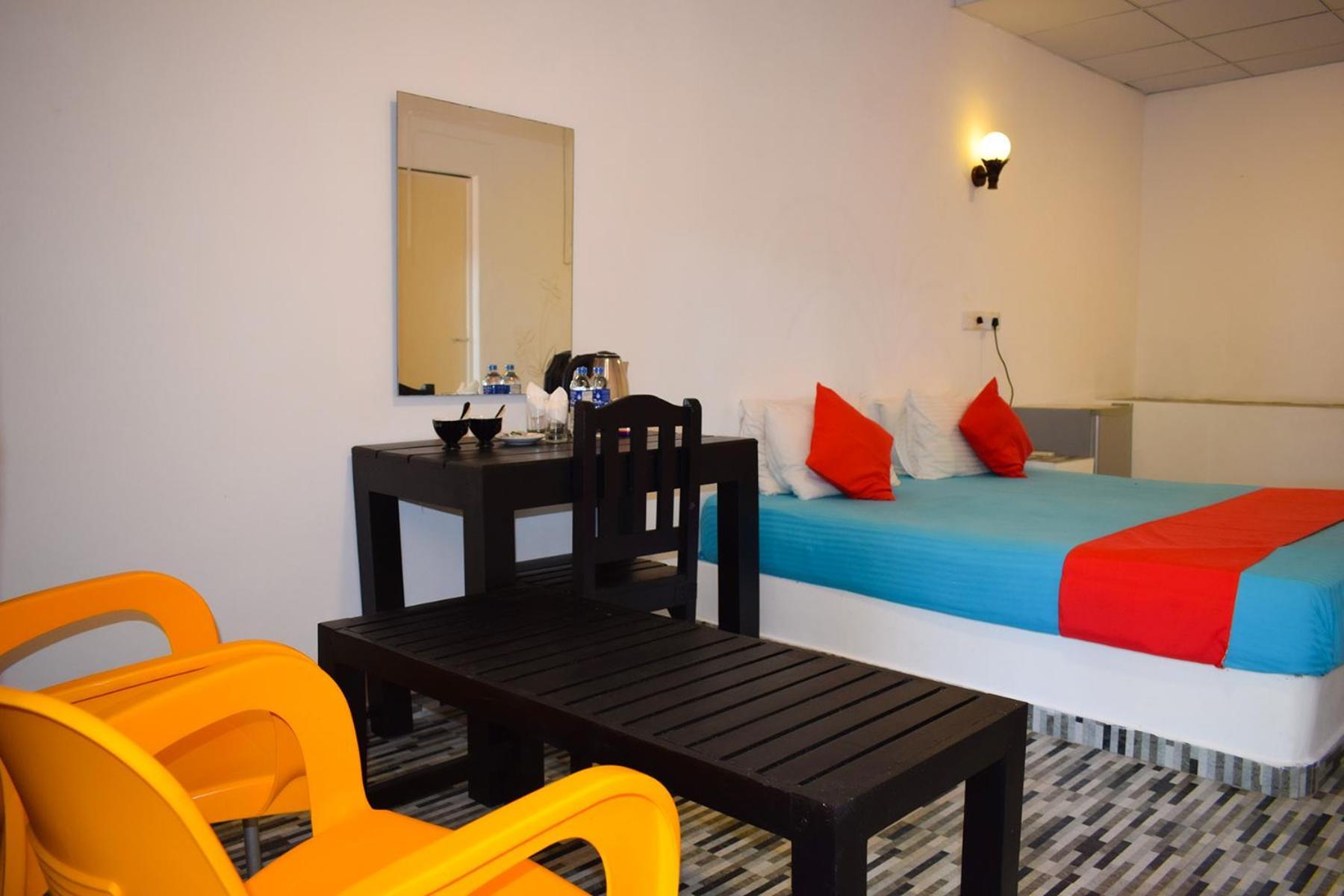 טרינקומאלה Golden Beach Cottages מראה חיצוני תמונה