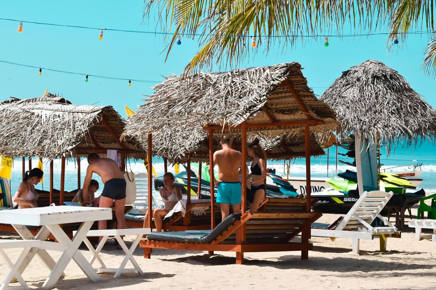 טרינקומאלה Golden Beach Cottages מראה חיצוני תמונה
