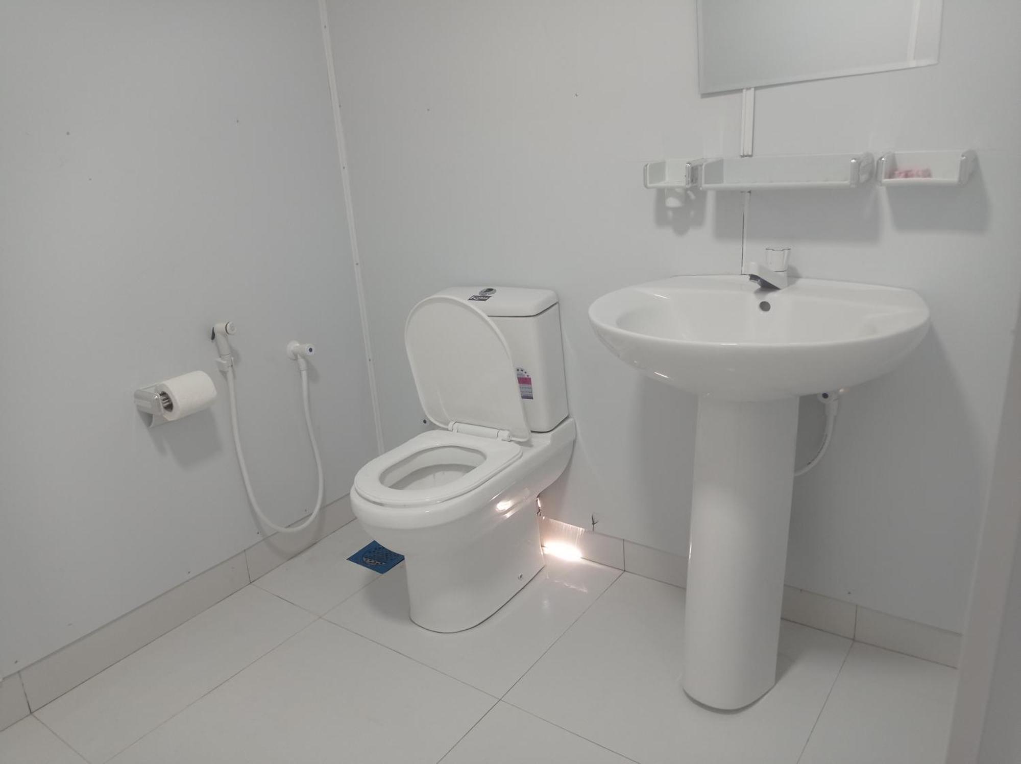 טרינקומאלה Golden Beach Cottages מראה חיצוני תמונה